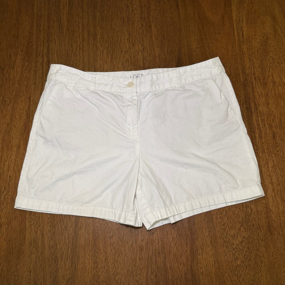 LOFT Womens 16 White Chino Shorts Original Fit Flat Front Cotton Classic Preppy